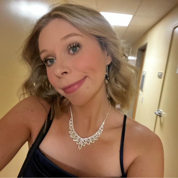 Meet your Posher, Katie - Picture 1 of 1